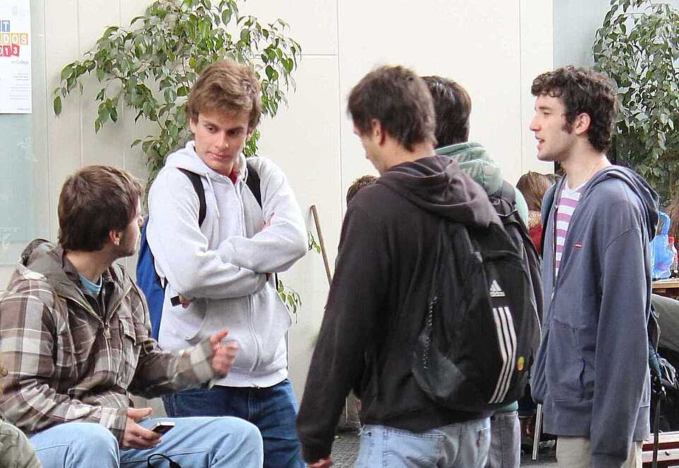 Via college.uc.cl